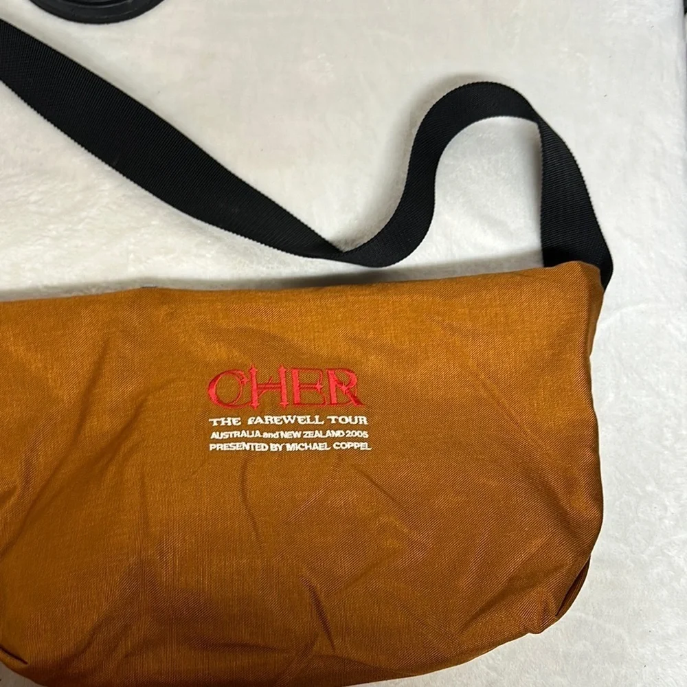 Collectible Crumpler Clamshell Bag 2005 Cher Farewell Tour New